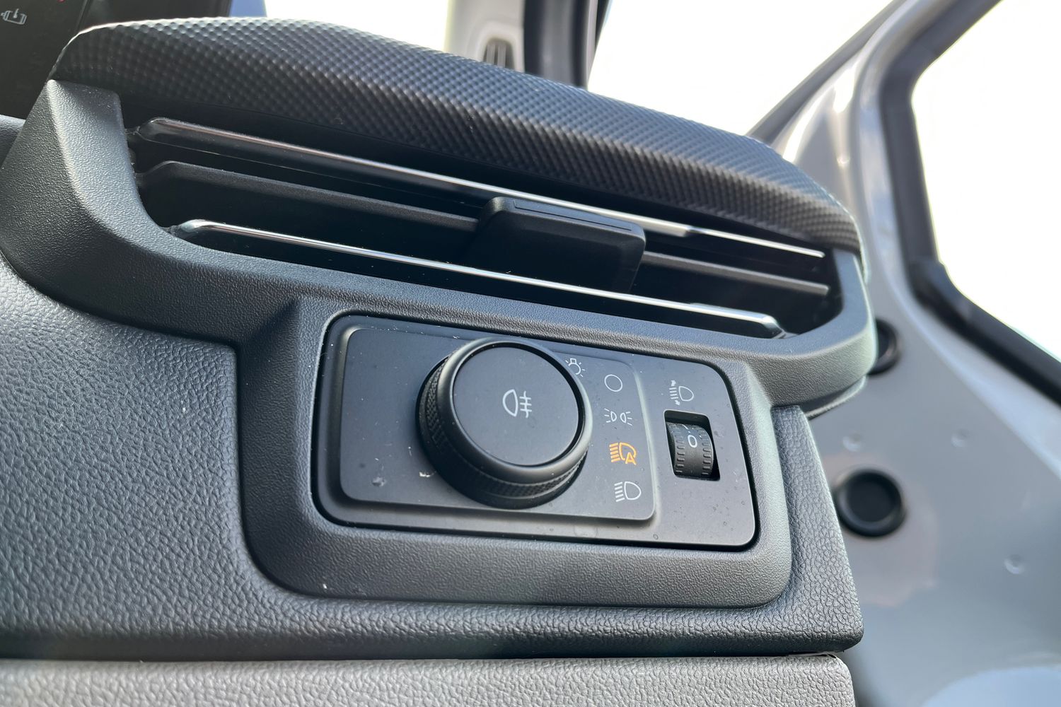 Ford E-TRANSIT CUSTOM Photo 39