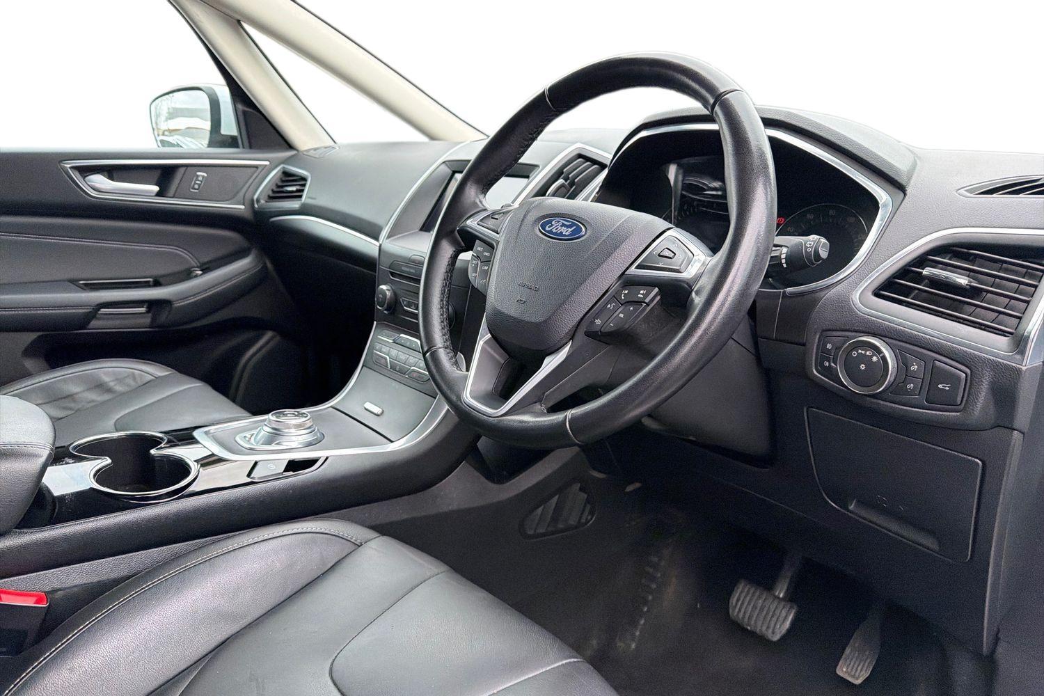 Ford S-MAX Photo 8