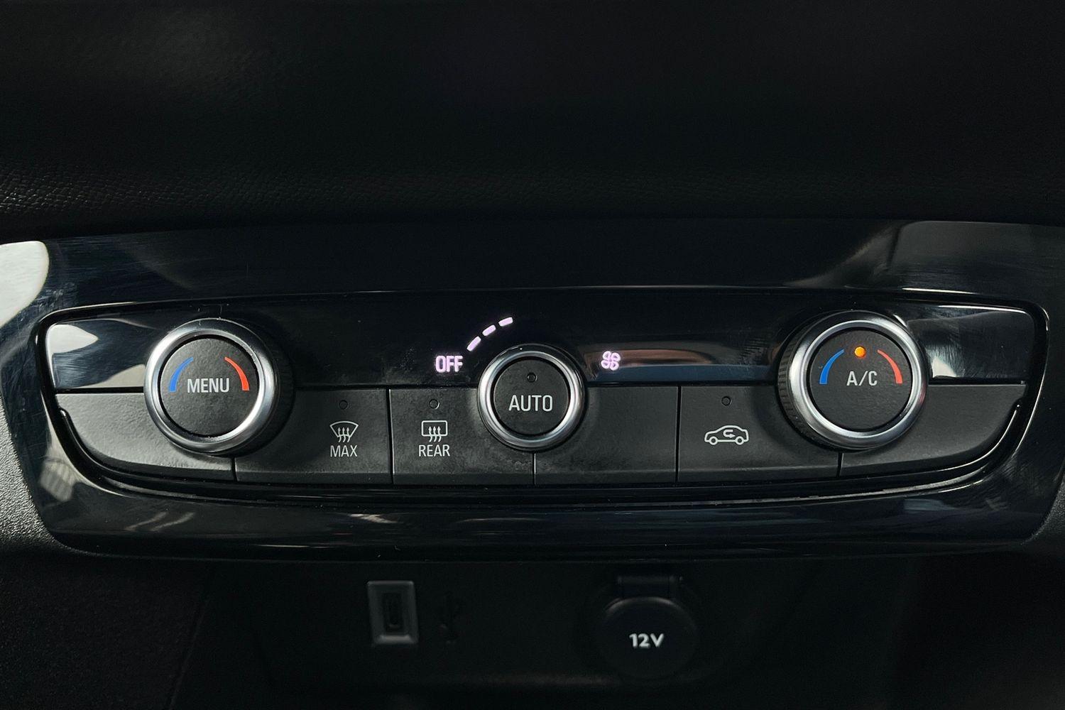 Vauxhall Corsa Photo 26