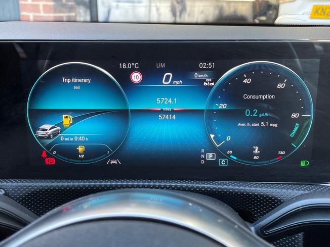 MERCEDES-BENZ CLA Photo 15