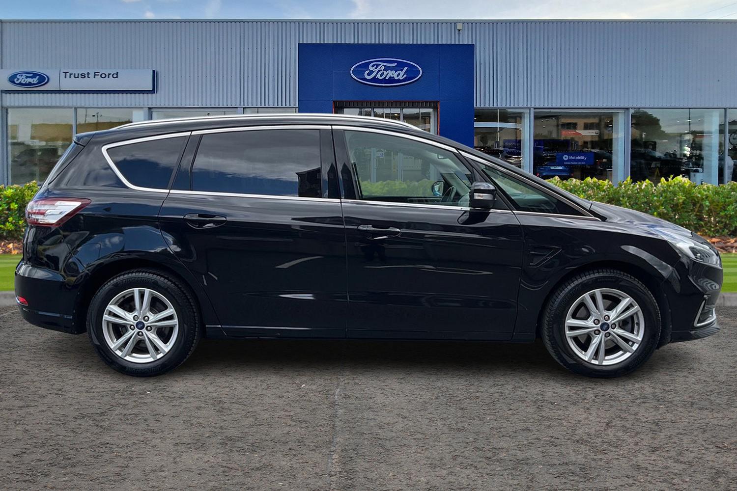 Ford S-MAX Photo 2