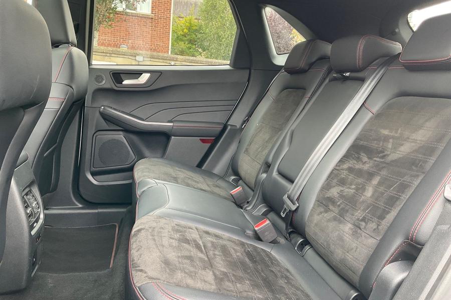 Ford Kuga Photo autoimg-15df2da7585a367b05f9e8adbc9a8346a5113c57.jpg