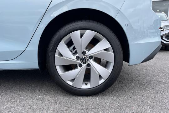 Volkswagen Golf Photo autoimg-15e168cb5e57a14ee93b4241df642e52cb64e5f0.jpg