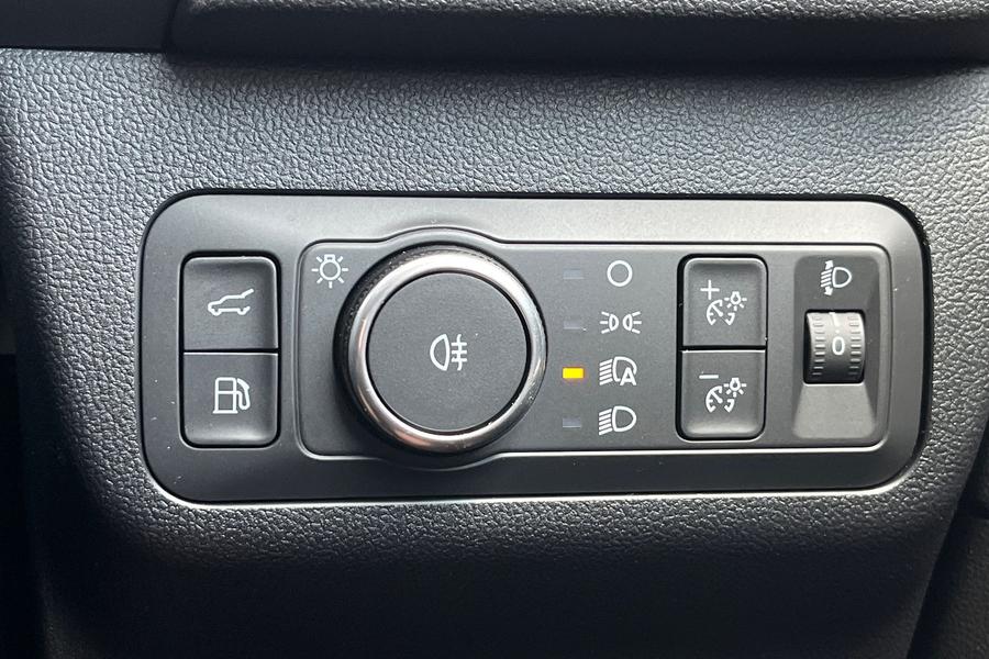 Ford Kuga Photo autoimg-15e303f02f8cf7f09ae118104bfca2f578c4a312.jpg