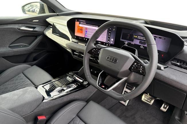 AUDI Q6 E-Tron Photo 6
