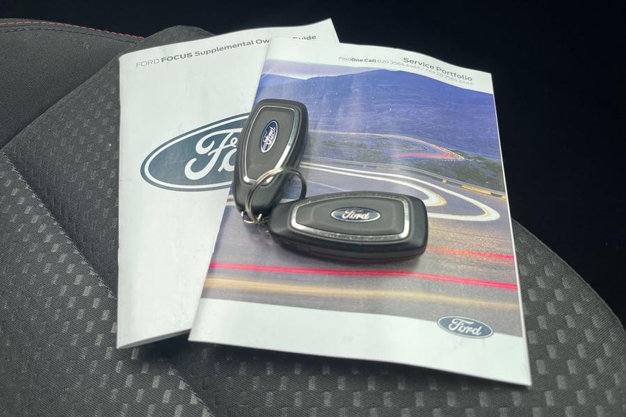 Ford FOCUS Photo autoimg-15e86fa115745dca66567964c8197bbc43395367.jpg