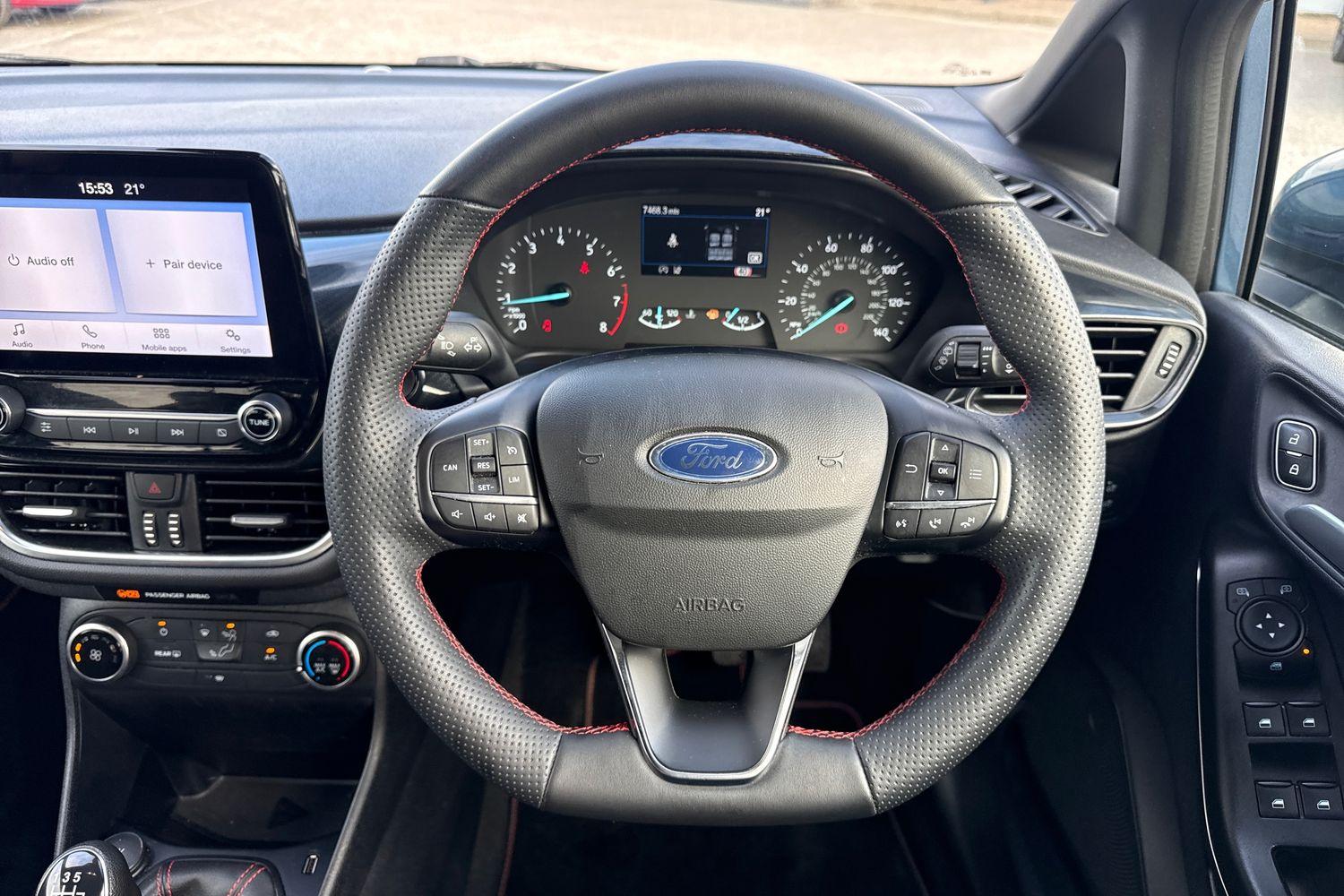 Ford FIESTA Photo 11
