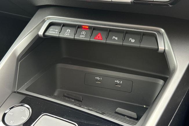 Audi S3 Photo 38