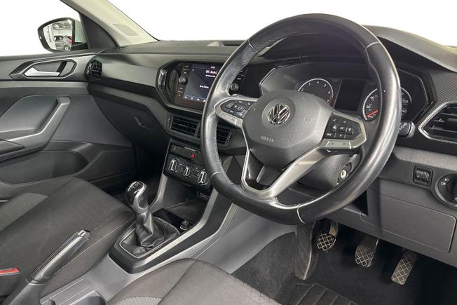 VOLKSWAGEN T-Cross Photo 6