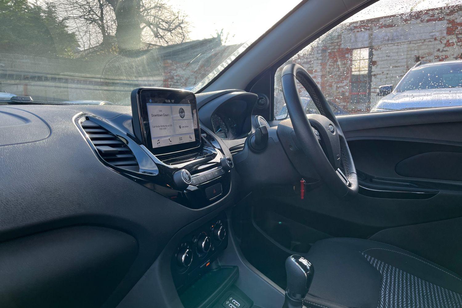 Ford KA+ Photo 17