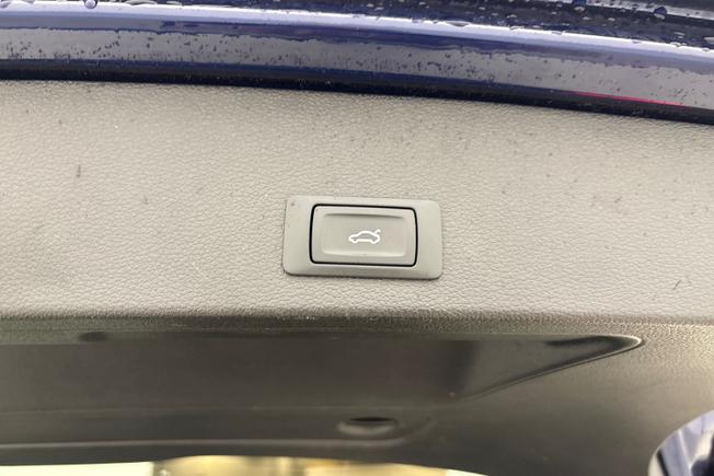 AUDI Sq2 Photo 32