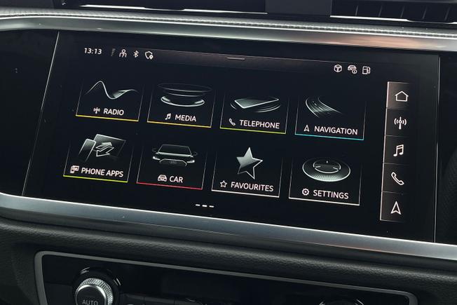 AUDI Q3 Photo 13