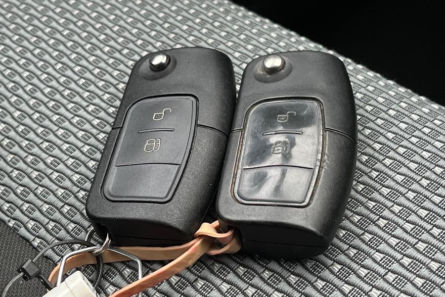 Ford ECOSPORT Photo autoimg-15f284cd5828999280f9c935cb9b384120599733.jpg