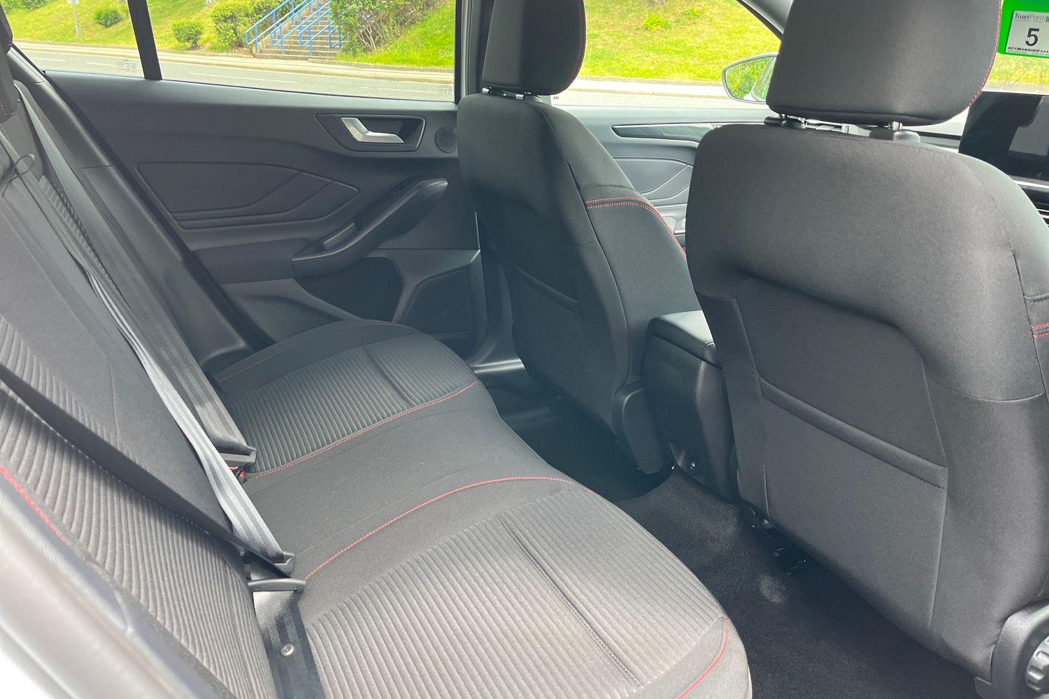 Ford FOCUS Photo 37