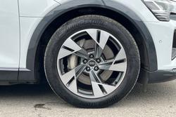 AUDI Q8 E-Tron Photo 5