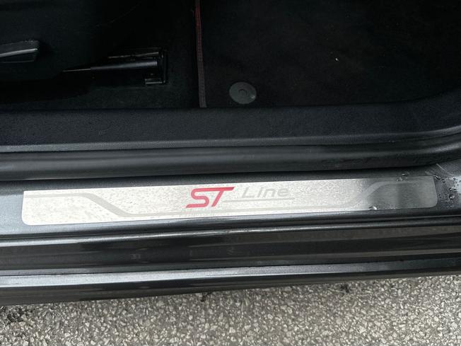 FORD Focus Photo 55
