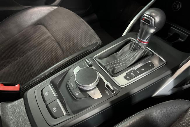 AUDI SQ2 Photo 23