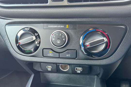Hyundai i10 Photo autoimg-15fd9fecce752ad4d57b990d2a1cb3f807de1080.jpg