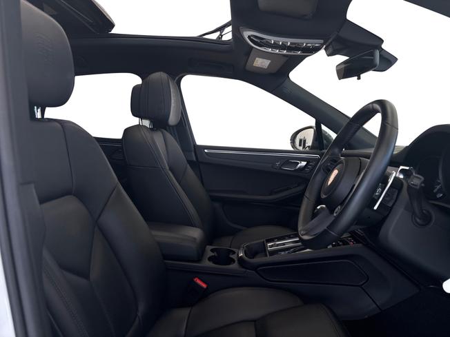 PORSCHE Macan Photo 11