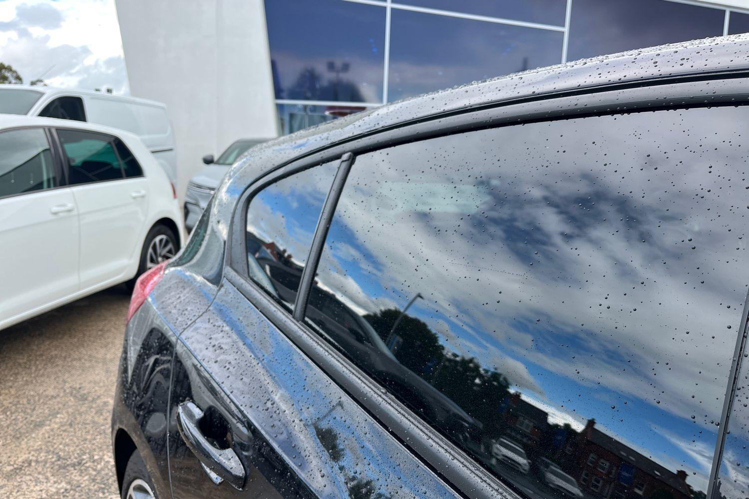 Ford FOCUS Photo 38
