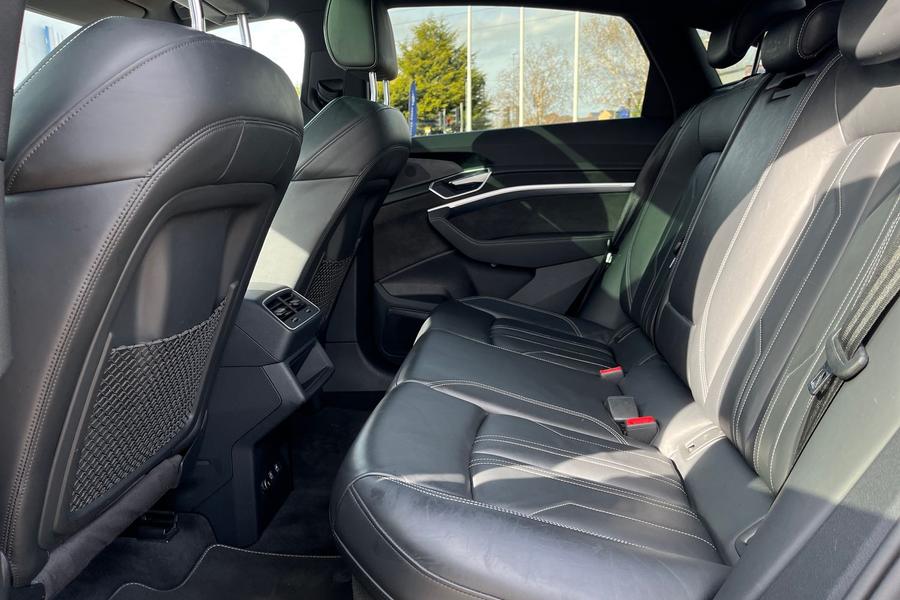 Audi e-tron Photo autoimg-1605e0d02d441898a47d51e3eac19e4925d69184.jpg