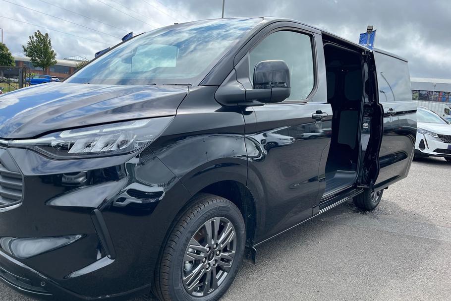 Used Ford TRANSIT CUSTOM KMZ9872 25