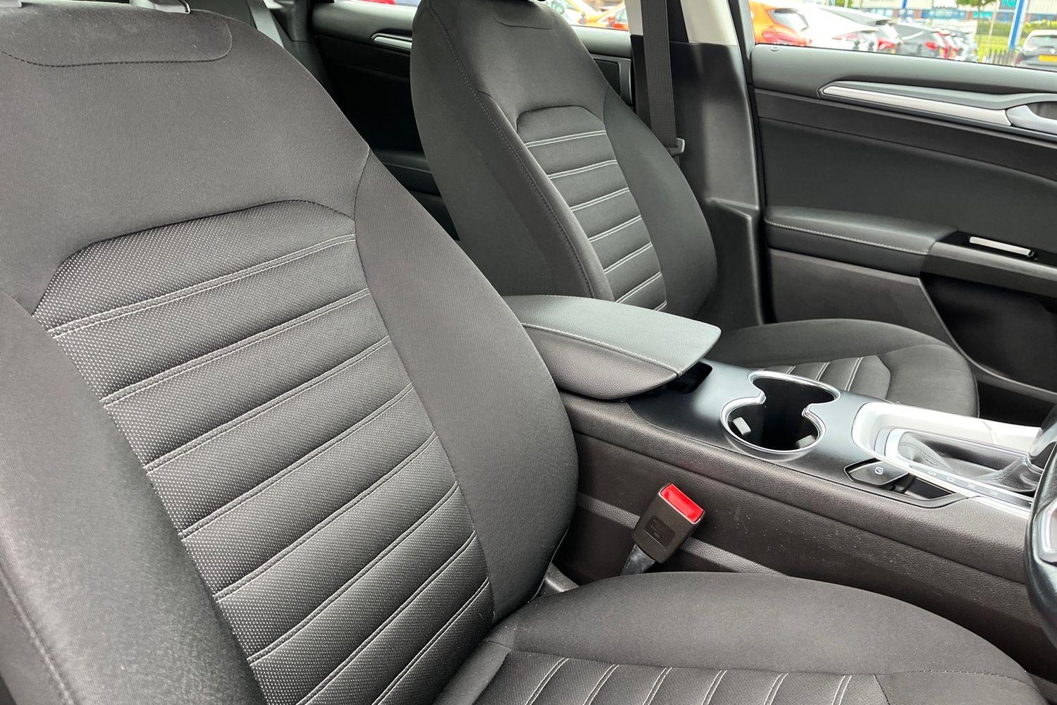 Ford MONDEO Photo 16