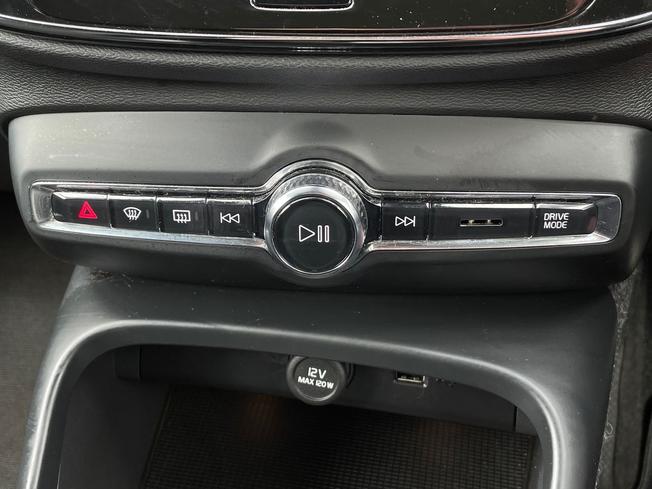 VOLVO Xc40 Photo 41
