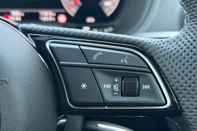 AUDI Q2 Photo 17