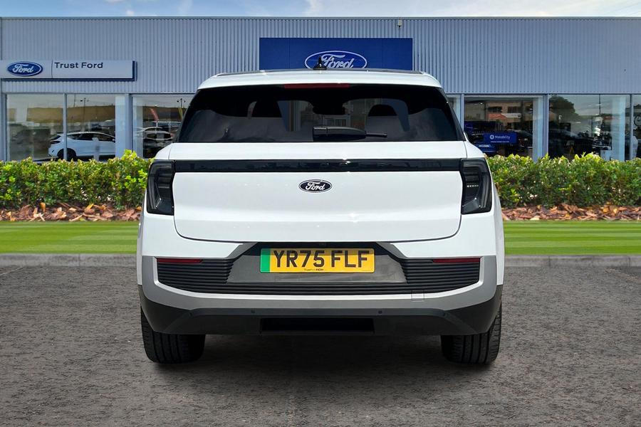 Ford Explorer Photo autoimg-1611303a22d941d2fe0d286b95dad3f3e6addc22.jpg
