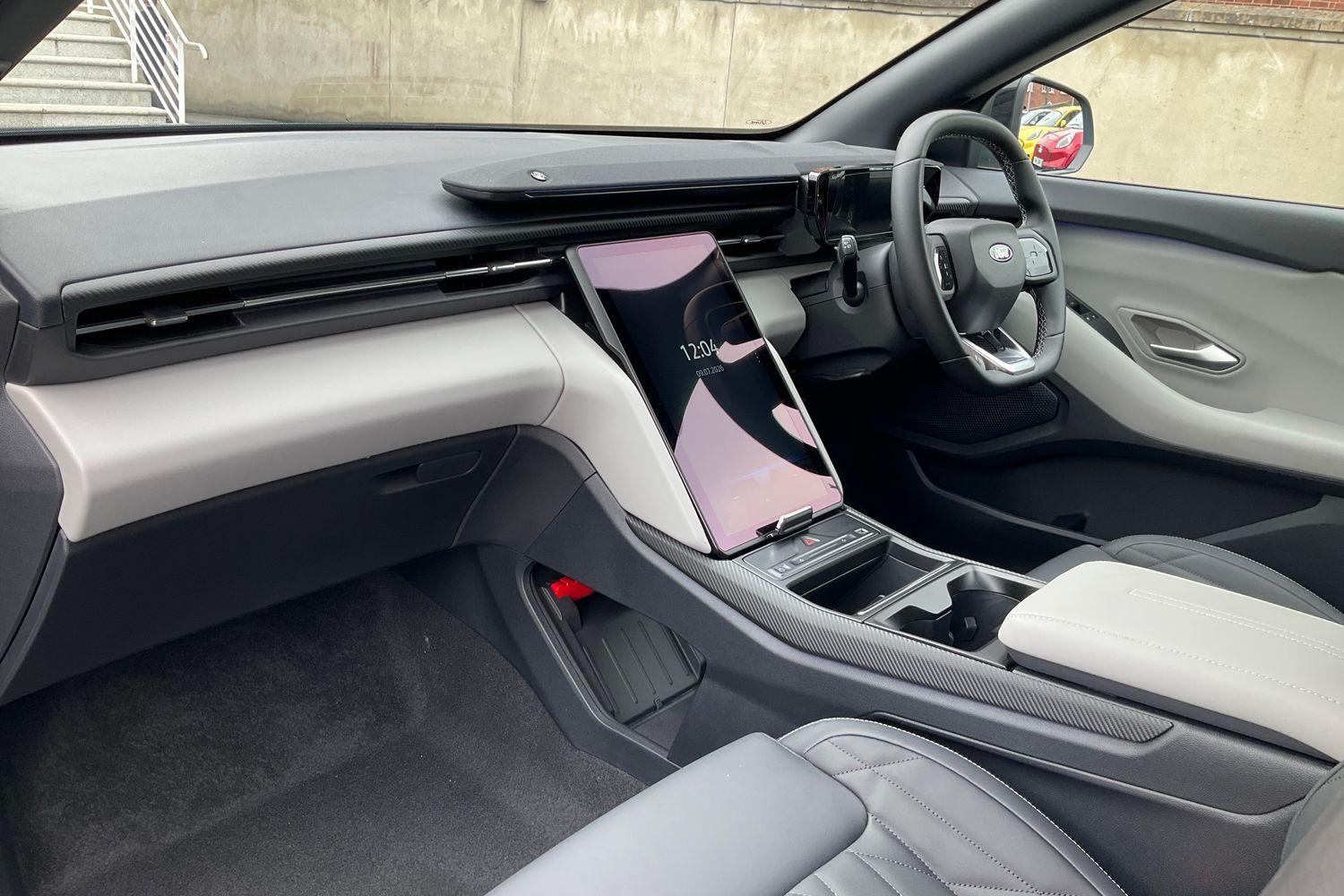 Ford Explorer Photo 17