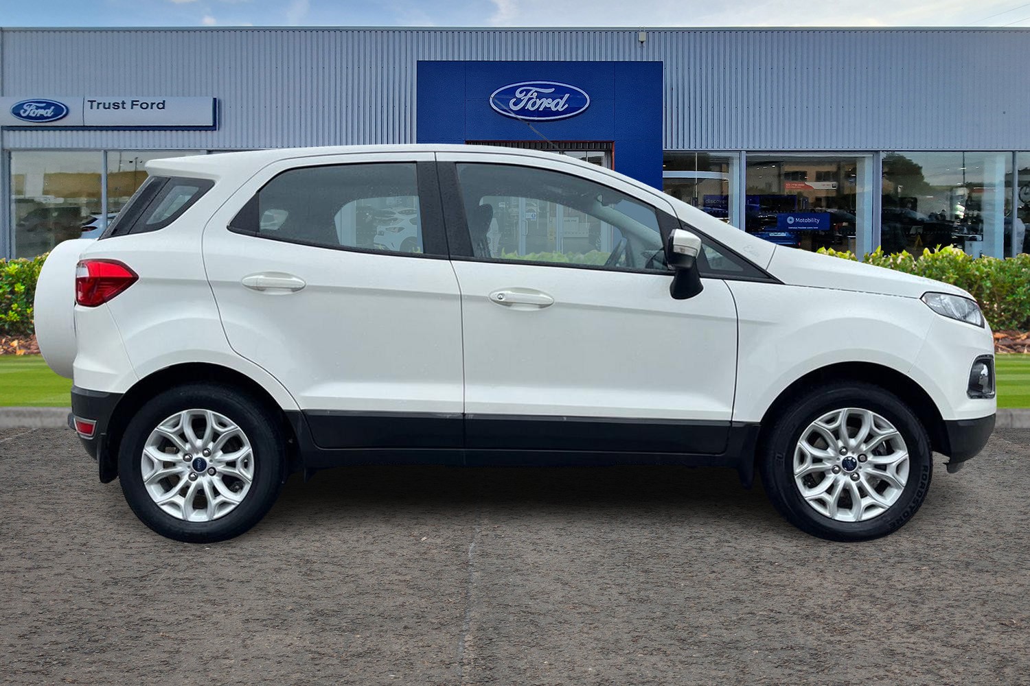 Ford EcoSport Photo 2