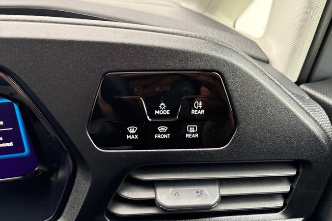 VOLKSWAGEN Caddy Photo 25