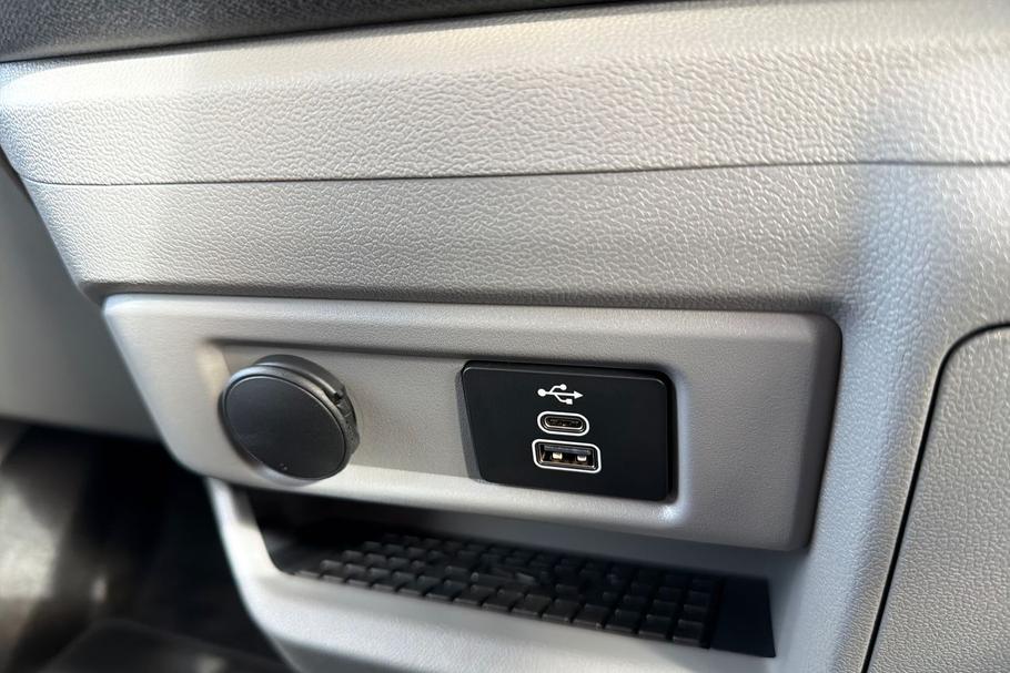 Used Ford TOURNEO CUSTOM 24