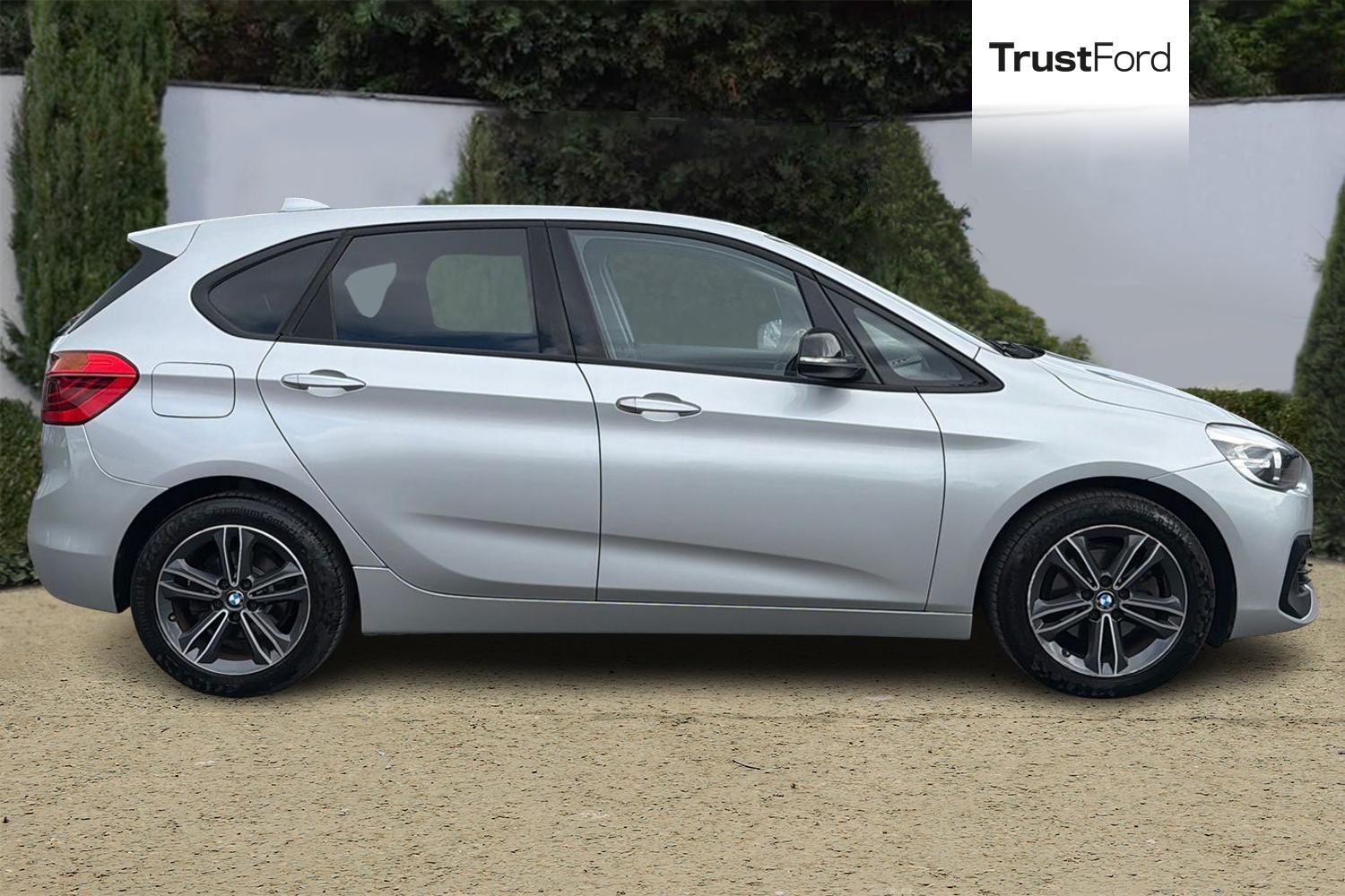 BMW 2 SERIES Photo 2