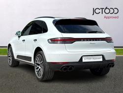 PORSCHE Macan Photo 3