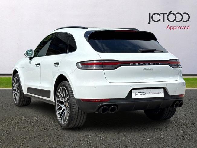 PORSCHE Macan Photo 3
