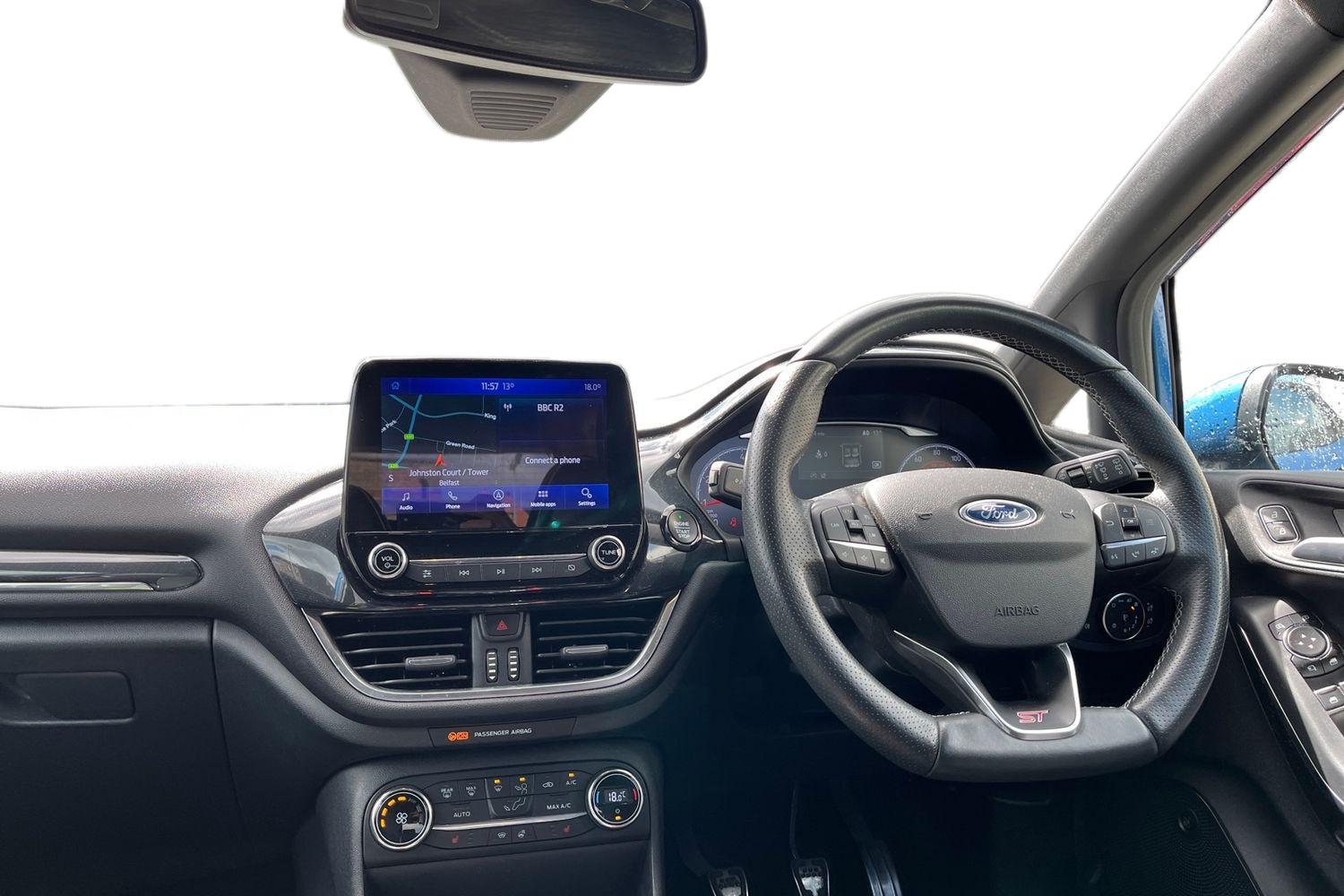 Ford FIESTA Photo 9