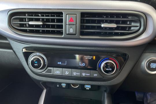 Hyundai i10 Photo autoimg-1622918de8b8ea42ee8b47544d7dc4e6e45e4405.jpg