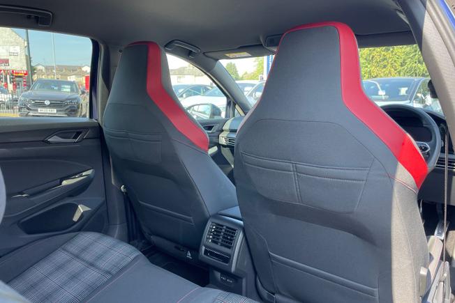VOLKSWAGEN Golf Photo 33