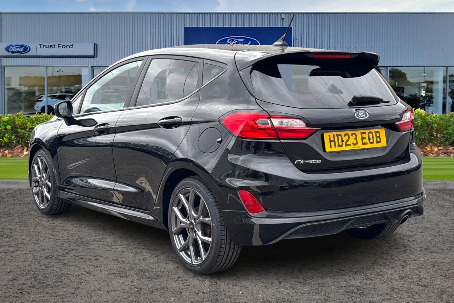 Ford FIESTA Photo 1