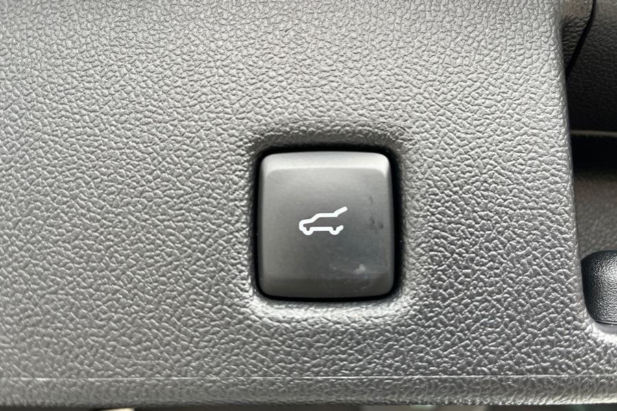 Ford Kuga Photo autoimg-1625edada0d091d477b7e743cfdf6057a308846f.jpg