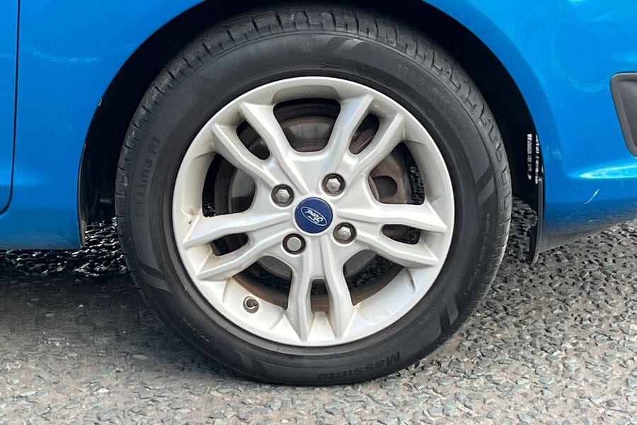 Ford FIESTA Photo autoimg-1628329f887944230d67543ba3553cc52593547c.jpg