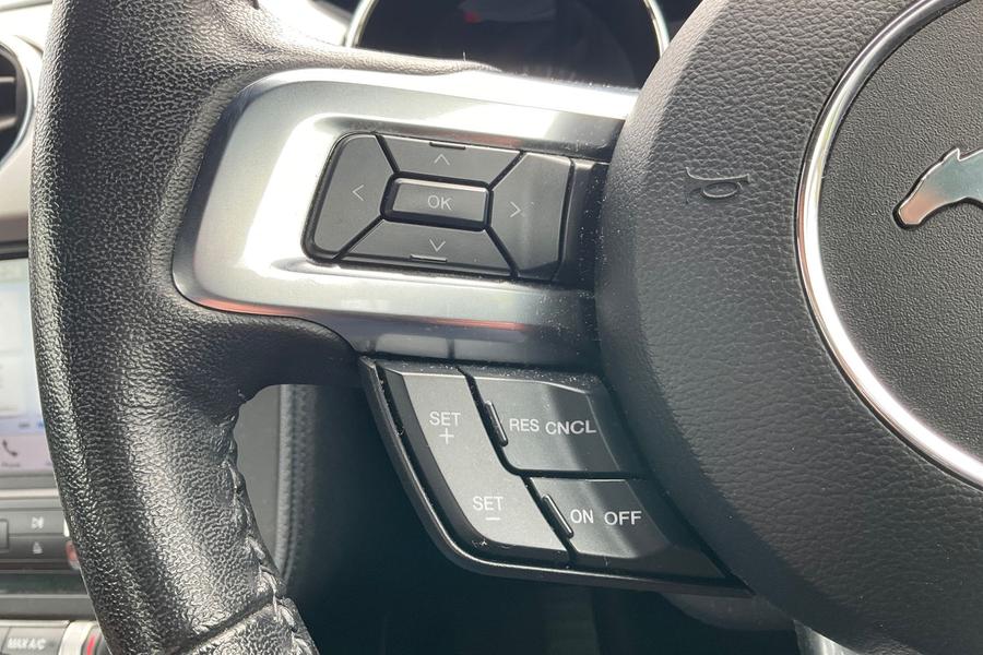 Ford MUSTANG Photo autoimg-162bdb7052f2fd08200cb5d939eee936730678c3.jpg
