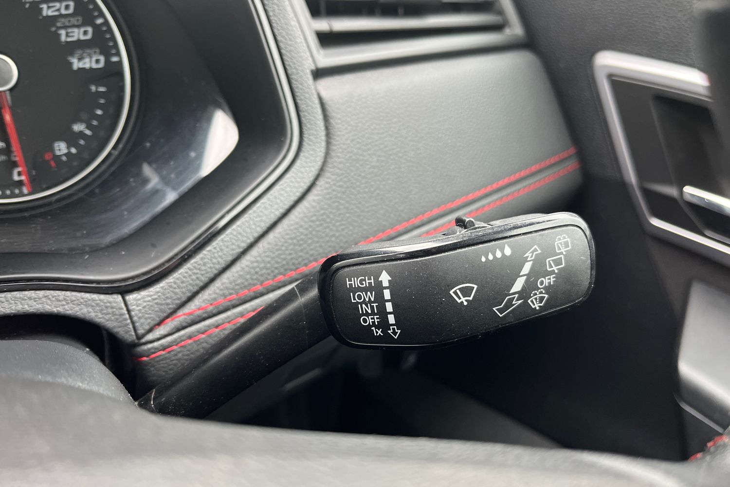 SEAT Arona Photo 14