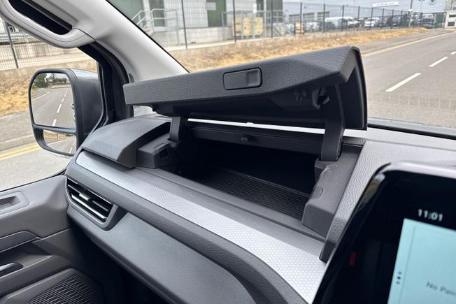 VOLKSWAGEN TRANSPORTER Photo 44