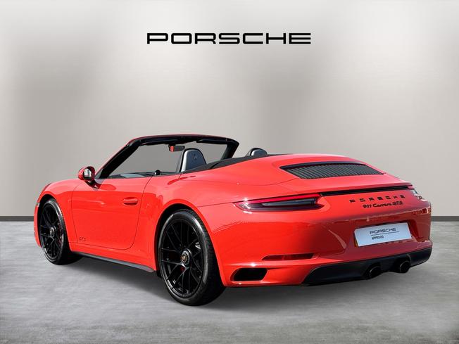 PORSCHE 911 Photo 10