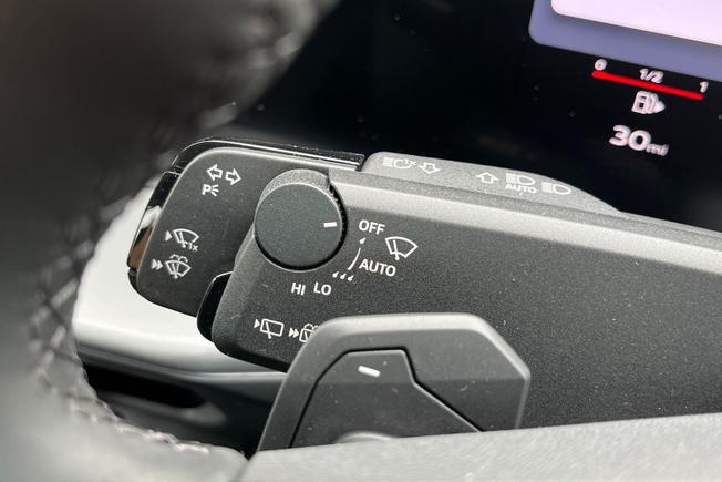 Audi  Q3 SUV Photo 39