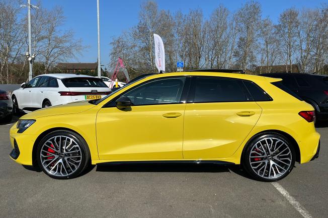 AUDI S3 Photo 27