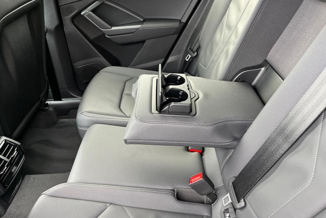 AUDI Q3 Photo 48